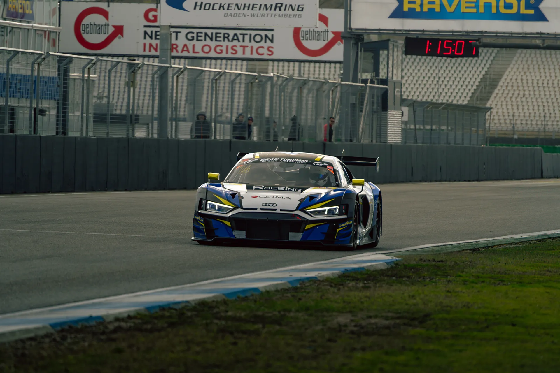 Audi R8 Blau — Motorsport photography, Dans Trackday, image 6