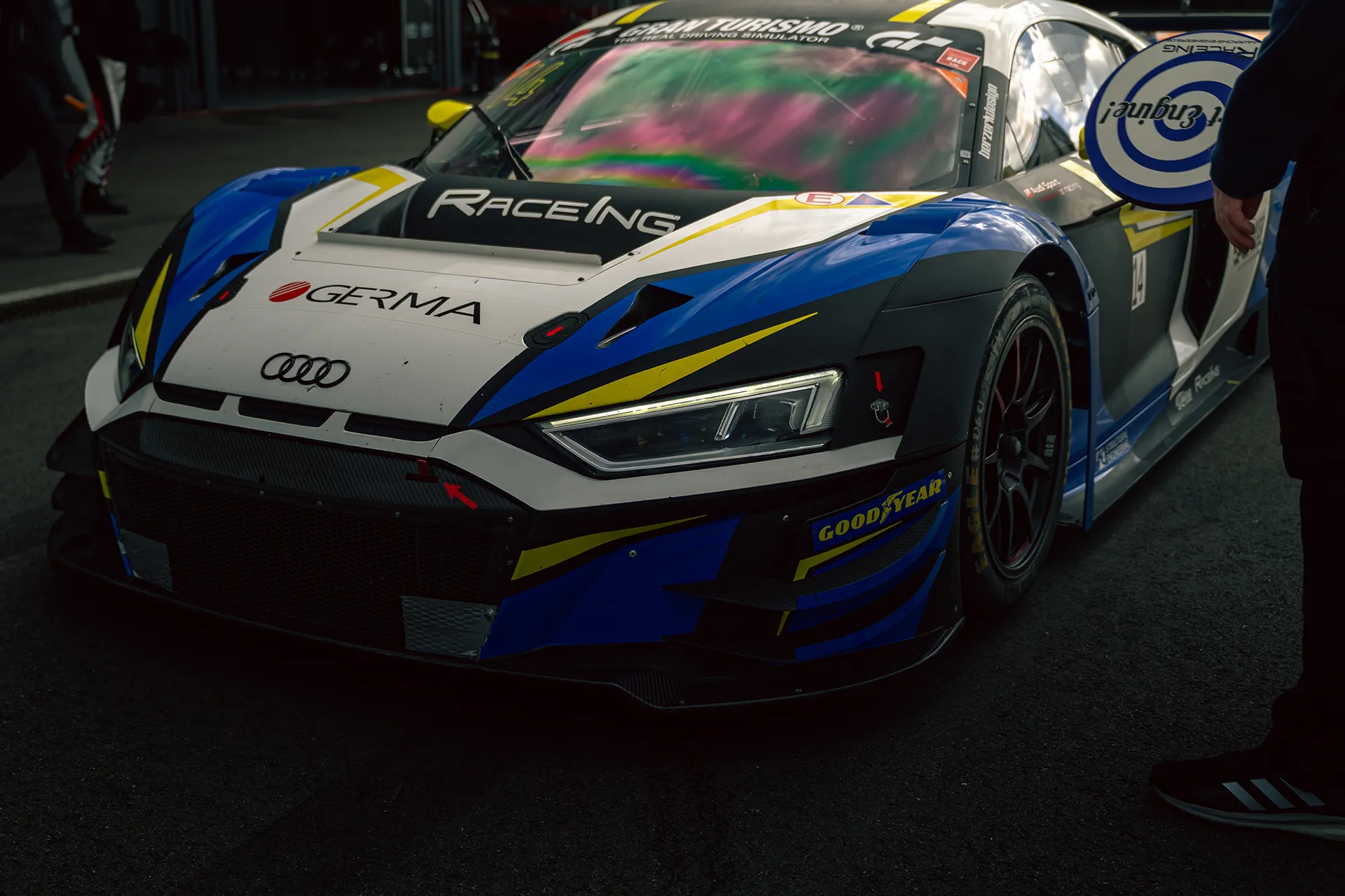 Audi R8 Blau — Motorsport photography, Dans Trackday, image 12