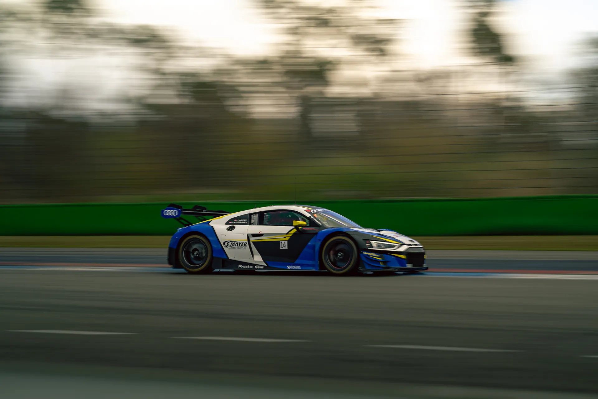 Audi R8 Blau — Motorsport photography, Dans Trackday, image 21