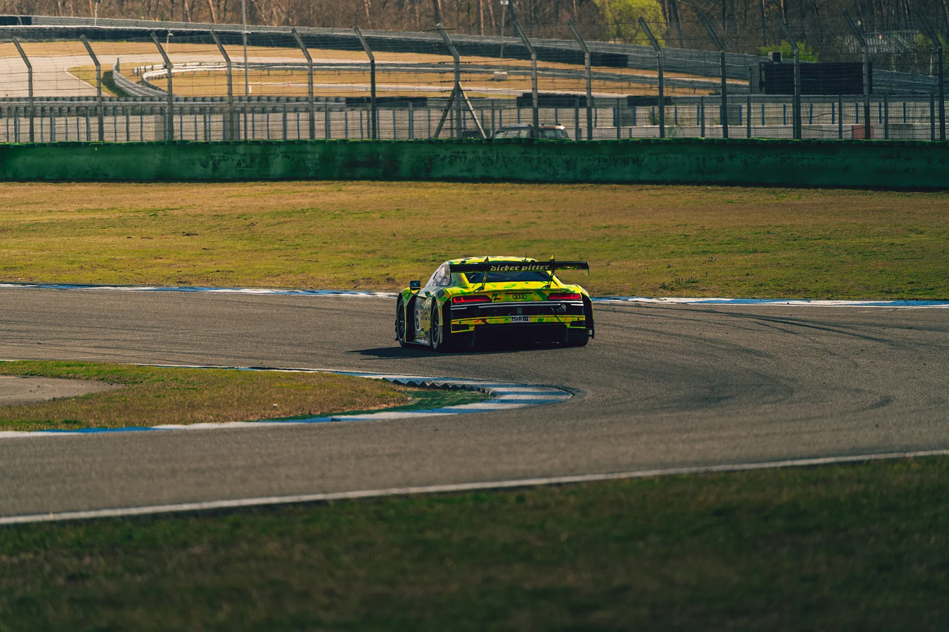 Audi R8 LMS Nr 6 — Motorsport photography, Dans Trackday, image 3