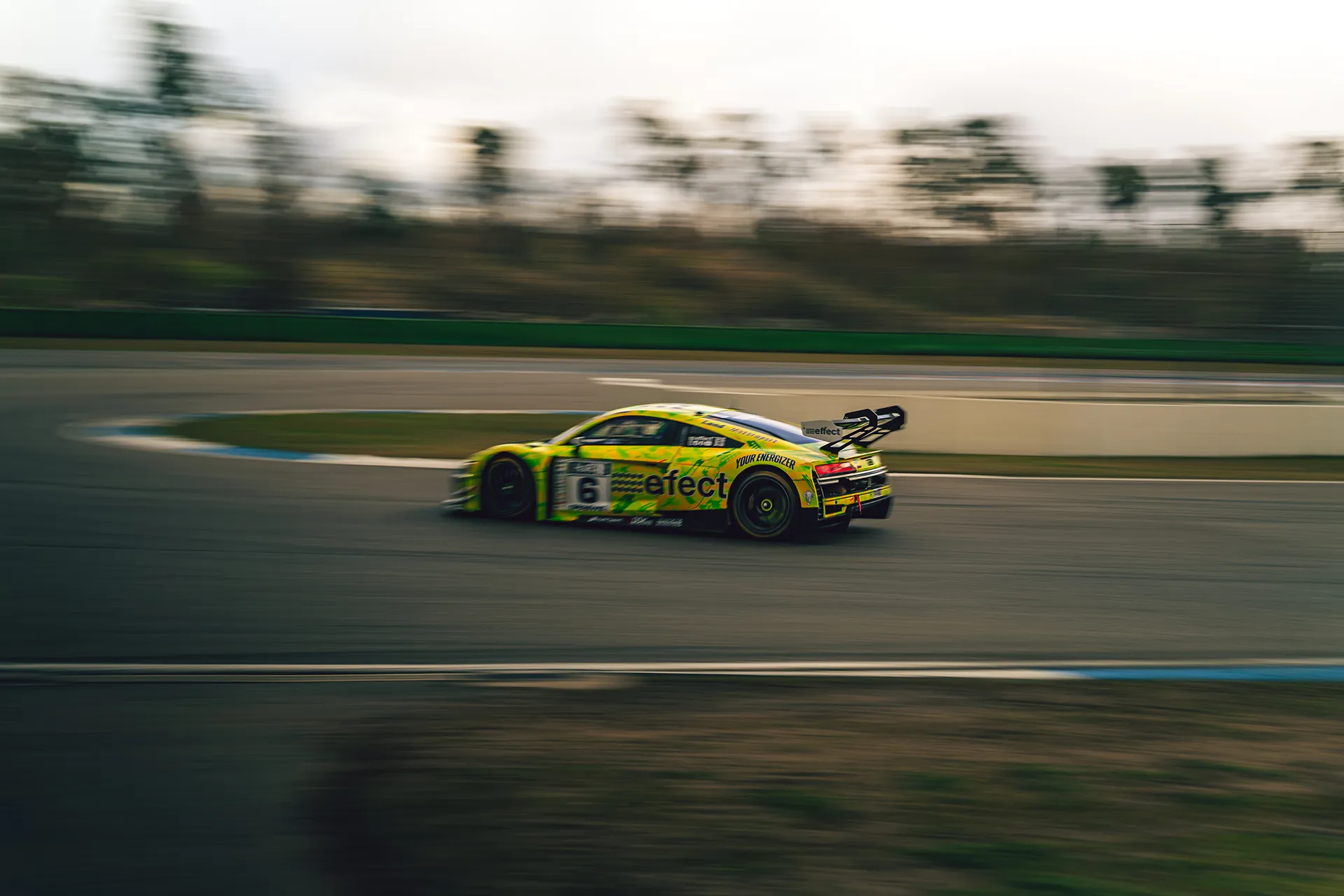 Audi R8 LMS Nr 6