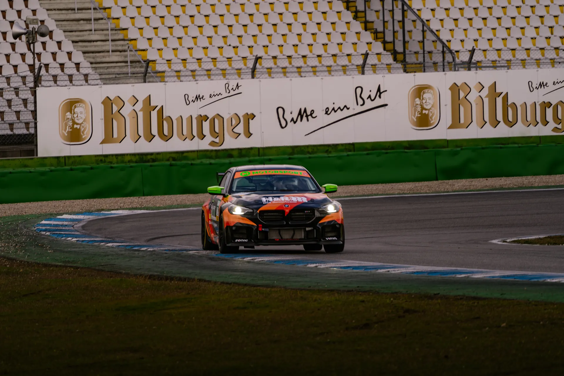 BMW M2 Nr 381 — Motorsport photography, Dans Trackday, image 11