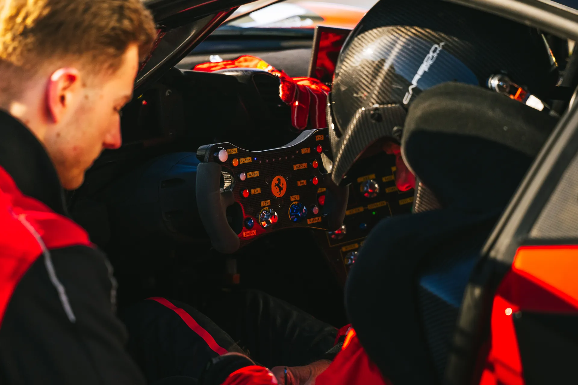 Ferrari Rot NR378 — Motorsport photography, Dans Trackday, image 27