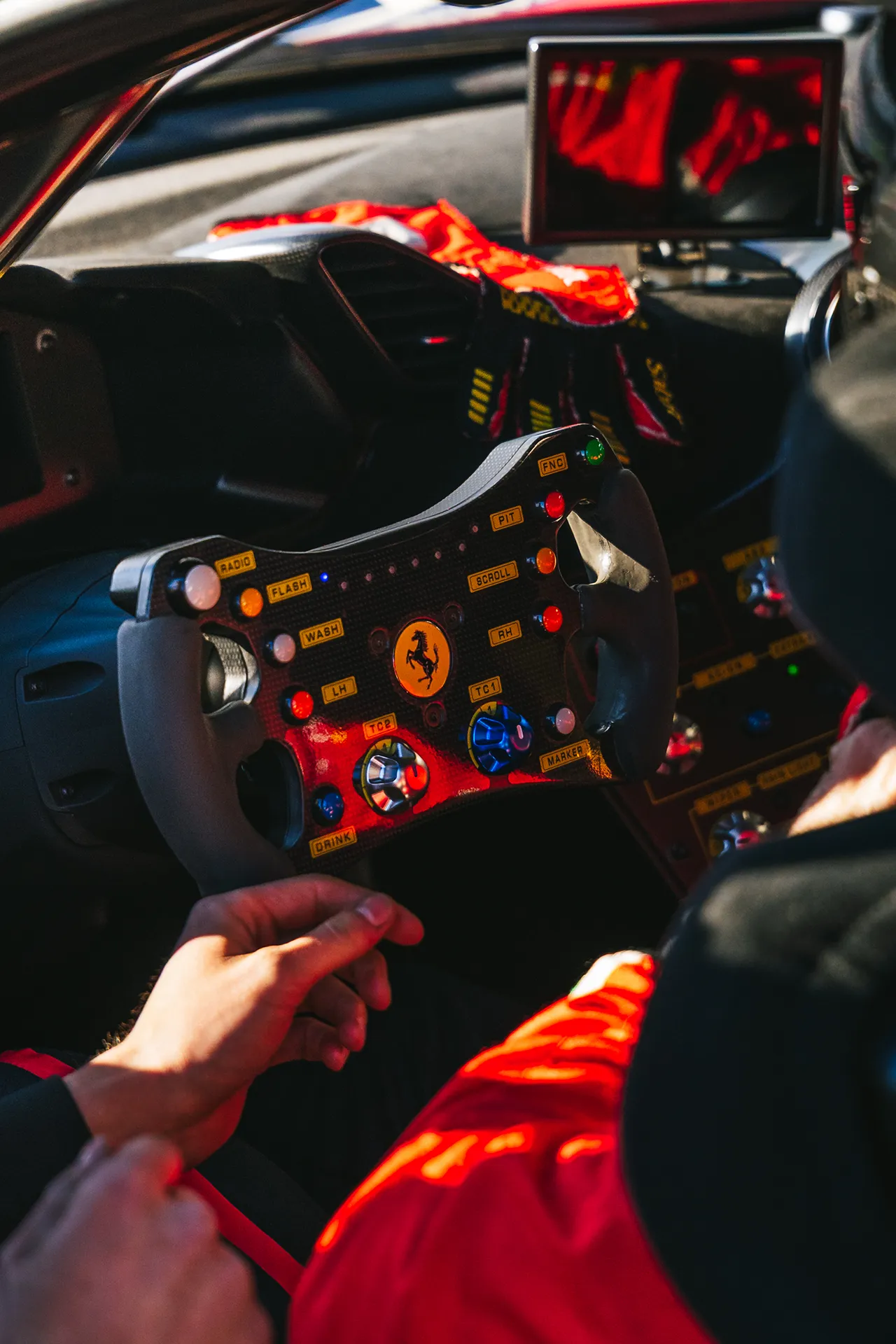 Ferrari Rot NR378 — Motorsport photography, Dans Trackday, image 28
