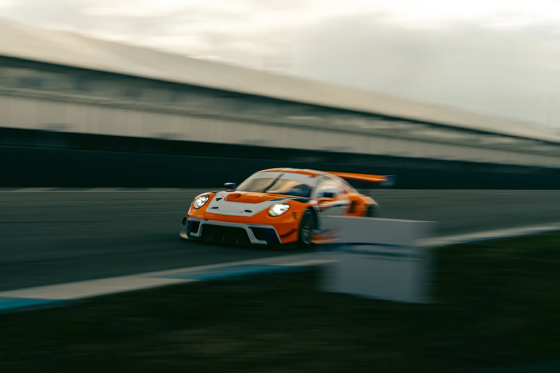Porsche GT3 Cup Nr 392 — Motorsport photography, Dans Trackday, image 4